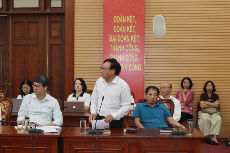 Đại biểu Quốc hội thành phố Hà Nội - Đơn vị bầu cử số 4 tiếp xúc cử tri sau kỳ họp thứ nhất

- Ảnh 4.