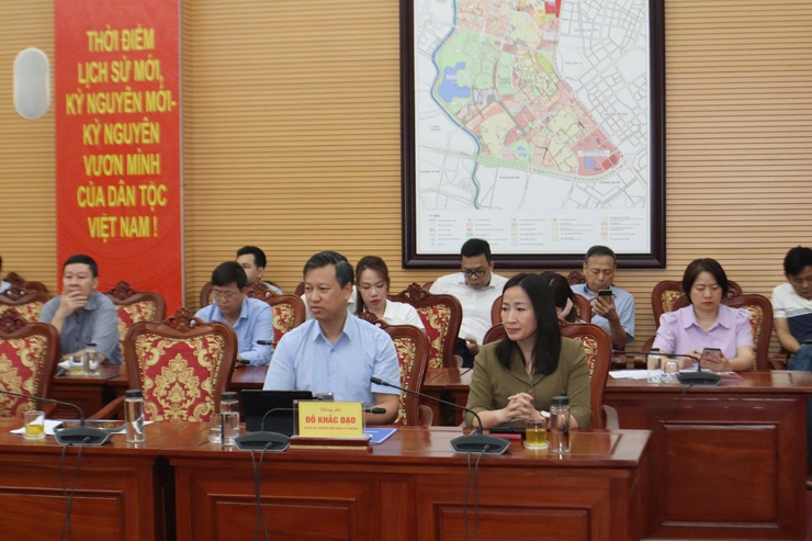Đại biểu Quốc hội thành phố Hà Nội - Đơn vị bầu cử số 4 tiếp xúc cử tri sau kỳ họp thứ nhất

- Ảnh 2.