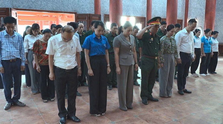 Ủy ban MTTQ Việt Nam xã Phúc Thọ phát động thi đua cao điểm chào mừng kỷ niệm 136 năm Ngày sinh Chủ tịch Hồ Chí Minh- Ảnh 2.