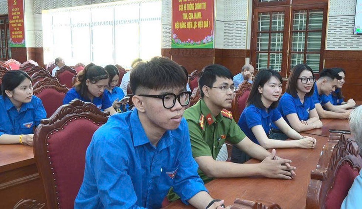 Ủy ban MTTQ Việt Nam xã Phúc Thọ phát động thi đua cao điểm chào mừng kỷ niệm 136 năm Ngày sinh Chủ tịch Hồ Chí Minh- Ảnh 7.