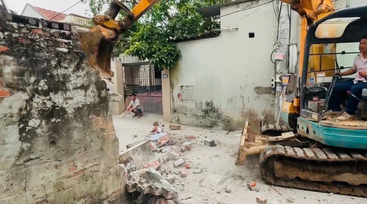 THÔN DUM GÓP SỨC LAN TỎA PHONG TRÀO HIẾN ĐẤT MỞ ĐƯỜNG TẠI XÃ PHÚC THỌ- Ảnh 4.