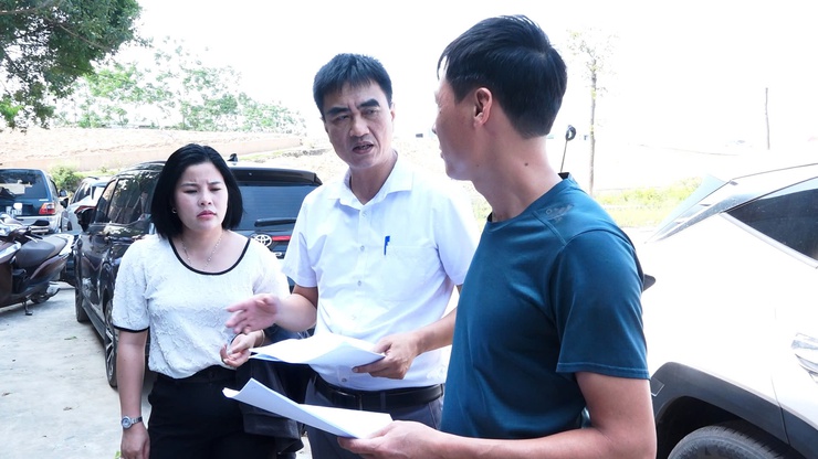 Dân Hòa bàn giao mốc giới 33 lô đất trúng đấu giá tại thôn Mục Xá- Ảnh 2.