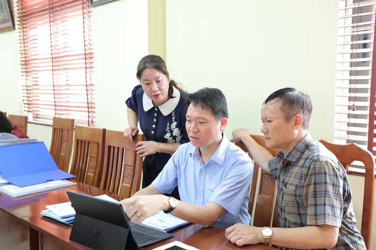 Đoàn kiểm tra của Sở Giáo dục và Đào tạo Hà Nội kiểm tra công tác chuyên môn đối với các trường Tiểu học trên địa bàn xã Phú Nghĩa- Ảnh 3.