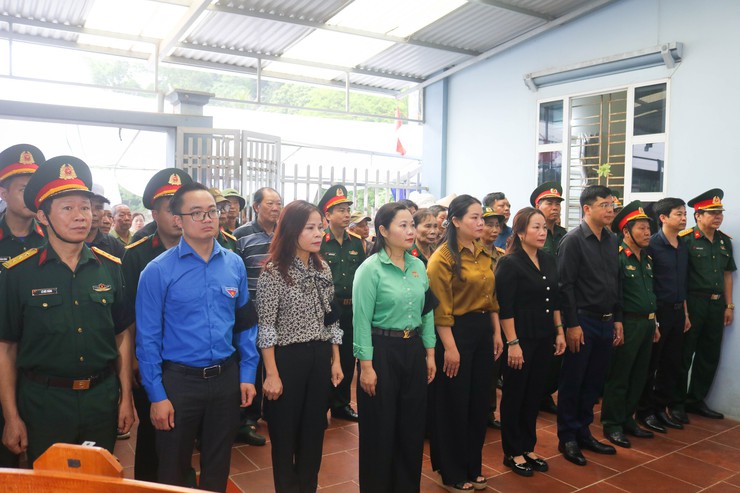 UBND xã Quốc Oai tổ chức Lễ truy điệu và an táng hài cốt Liệt sĩ Trần Văn Bằng- Ảnh 1.
