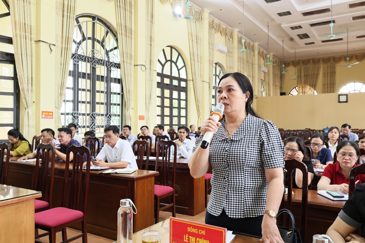 UBND xã Quảng Bị giao ban đánh giá kết quả thực hiện nhiệm vụ tháng 4, triển khai phương hướng, nhiệm vụ trọng tâm tháng 5/2026- Ảnh 9.