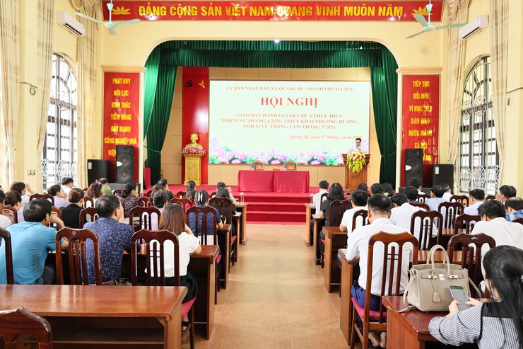 UBND xã Quảng Bị giao ban đánh giá kết quả thực hiện nhiệm vụ tháng 4, triển khai phương hướng, nhiệm vụ trọng tâm tháng 5/2026- Ảnh 2.