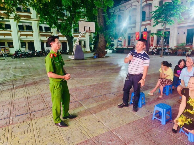 Ba Đình chủ động nâng cao kỹ năng PCCC cho người dân- Ảnh 5.