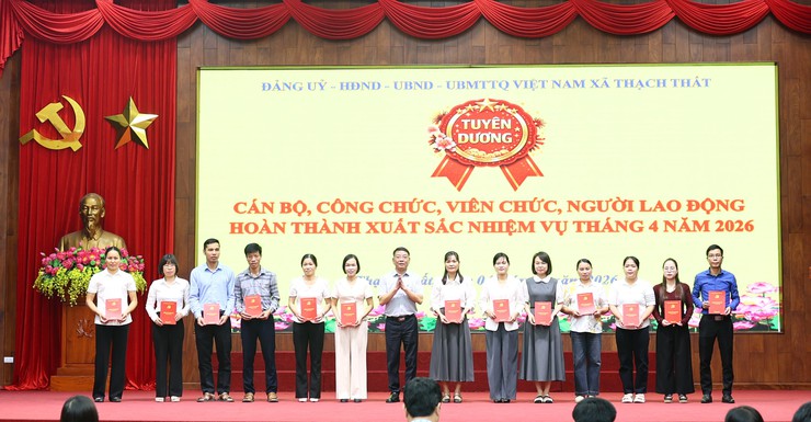 Thạch Thất: Chào cờ đầu tháng, đánh giá kết quả tháng 4 và triển khai nhiệm vụ trọng tâm tháng 5/2026- Ảnh 4.