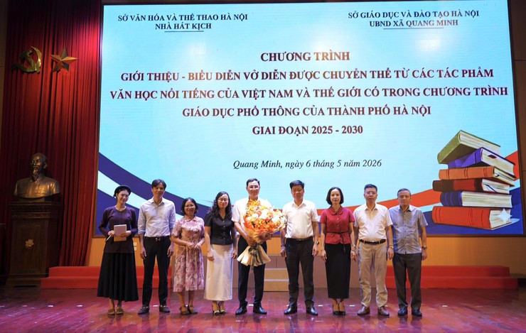 Quang Minh tổ chức chương trình giới thiệu, biểu diễn sân khấu hóa tác phẩm văn học trong trường học- Ảnh 3.