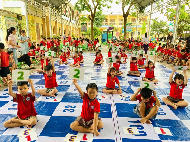 Trường mầm non trường Thịnh nâng cao kỹ năng tiếng Anh cho trẻ qua Hội thi “Rung chuông vàng”- Ảnh 5.