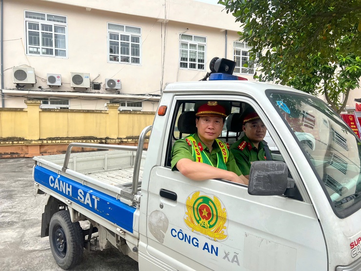 Xã Ngọc Hồi ra quân lập lại trật tự văn minh đô thị- Ảnh 1.