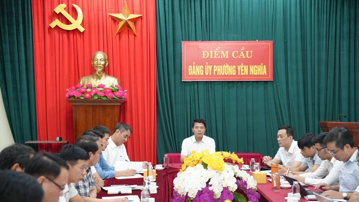 Phường Yên Nghĩa tổ chức kiểm điểm tiến độ thực hiện Dự án đầu tư xây dựng đường Đê Tả Đáy- Ảnh 2.