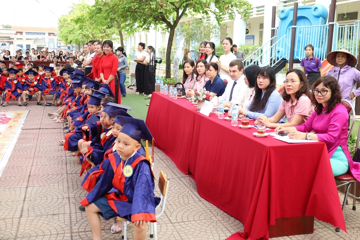Sôi nổi Chung kết Hội thi " Rung chuông vàng " liên phường, xã năm học 2025 - 2026- Ảnh 1.