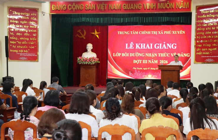 Khai giảng lớp bồi dưỡng nhận thức về Đảng cho quần chúng ưu tú năm 2026- Ảnh 3.