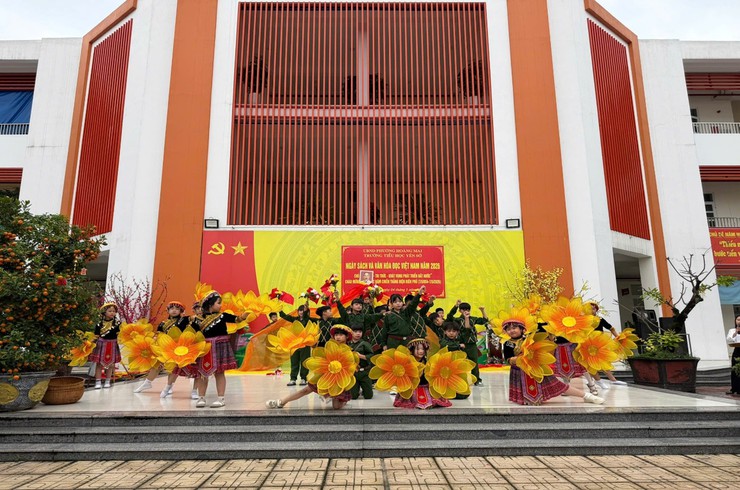 Trường Tiểu học Yên Sở tổ chức Ngày sách và văn hóa đọc Việt Nam năm 2026 chào mừng kỉ niệm 72 năm chiến thắng Điện Biên Phủ (7/5/1954 - 7/5/2026)- Ảnh 1.
