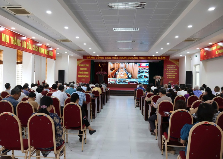 Đông Ngạc tham dự hội nghị đại biểu Quốc hội tiếp xúc với cử tri tại đơn vị bầu cử số 5 sau Kỳ họp thứ Nhất- Ảnh 2.