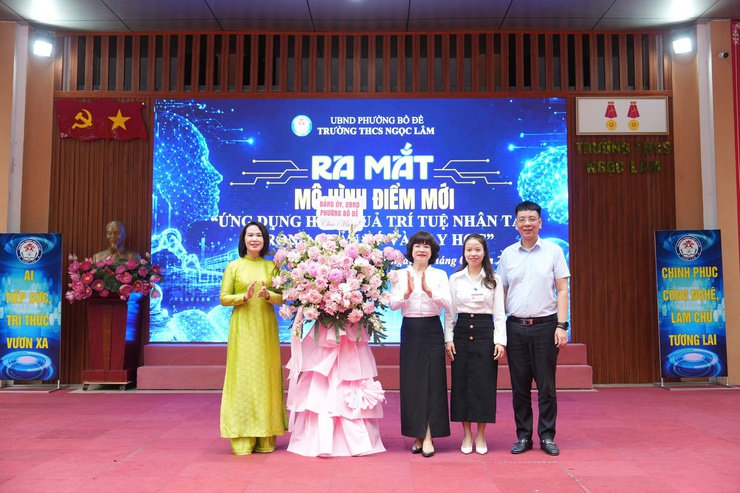 TRƯỜNG THCS NGỌC LÂM TỔ CHỨC LỄ RA MẮT MÔ HÌNH ĐIỂM: “ỨNG DỤNG HIỆU QUẢ TRÍ TUỆ NHÂN TẠO (AI) TRONG QUẢN LÝ VÀ DẠY HỌC”- Ảnh 8.