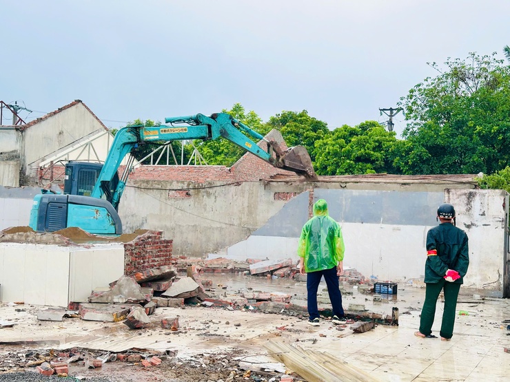 Phú Nghĩa tổ chức bảo vệ thi công giải phóng mặt bằng phục vụ Dự án đầu tư xây dựng hạ tầng kỹ thuật Cụm công nghiệp Đông Phú Yên- Ảnh 7.