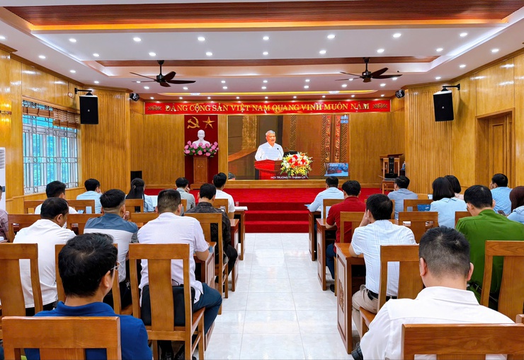 
Phường Thanh Liệt dự hội nghị triển khai thi hành Luật Thủ đô năm 2026- Ảnh 2.