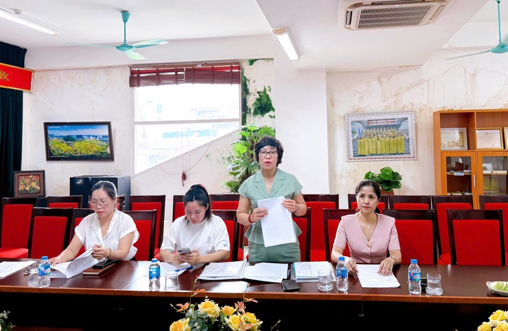 Đoàn giám sát của HĐND Phường giám sát tại Trường Mầm non Thanh Xuân Nam- Ảnh 1.