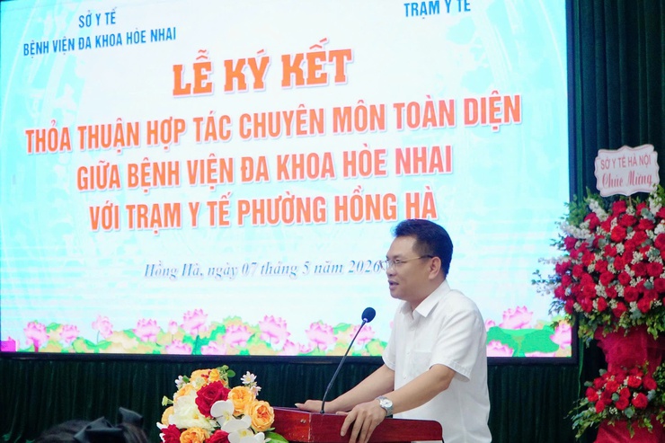 Phường Hồng Hà ký kết hợp tác hỗ trợ toàn diện về công tác khám chữa bệnh và hỗ trợ chuyên môn giữa Bệnh viện đa khoa Hoè Nhai với Trạm y tế phường Hồng Hà- Ảnh 5.