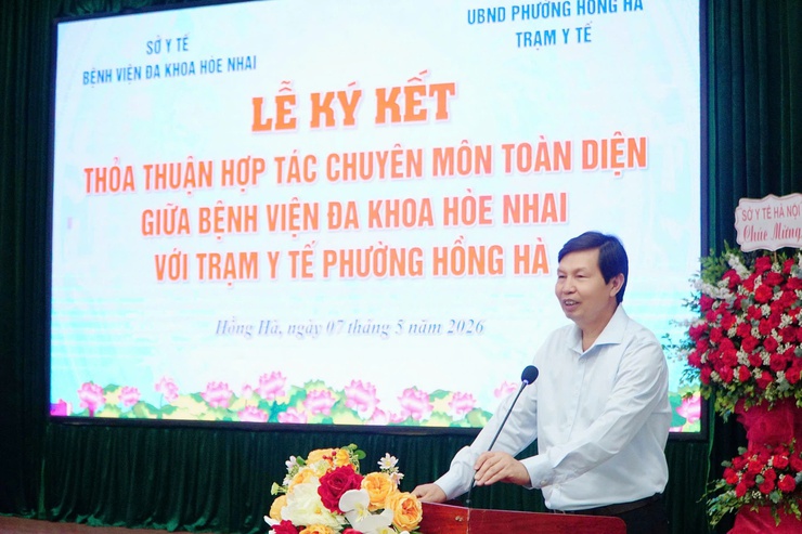 Phường Hồng Hà ký kết hợp tác hỗ trợ toàn diện về công tác khám chữa bệnh và hỗ trợ chuyên môn giữa Bệnh viện đa khoa Hoè Nhai với Trạm y tế phường Hồng Hà- Ảnh 3.