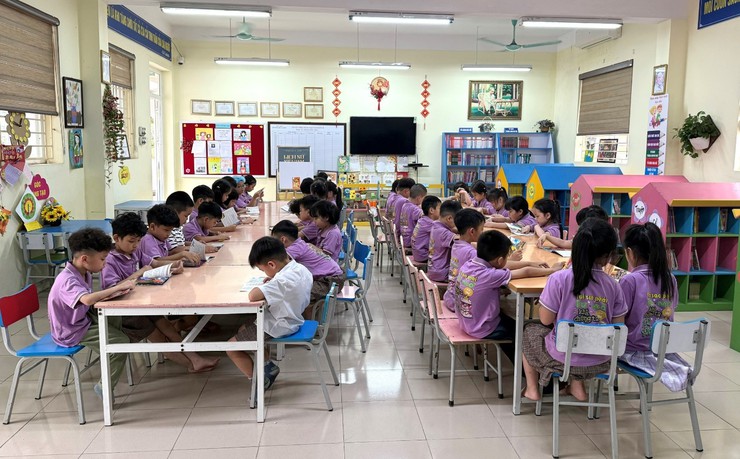 Trường tiểu học Cự Khối gieo mầm văn hóa đọc - Nuôi dưỡng tâm hồn học sinh tiểu học
- Ảnh 1.