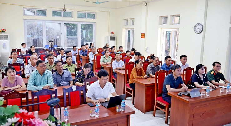 Đại biểu Quốc hội thành phố Hà Nội tiếp xúc cử tri đơn vị bầu cử số 6

- Ảnh 1.