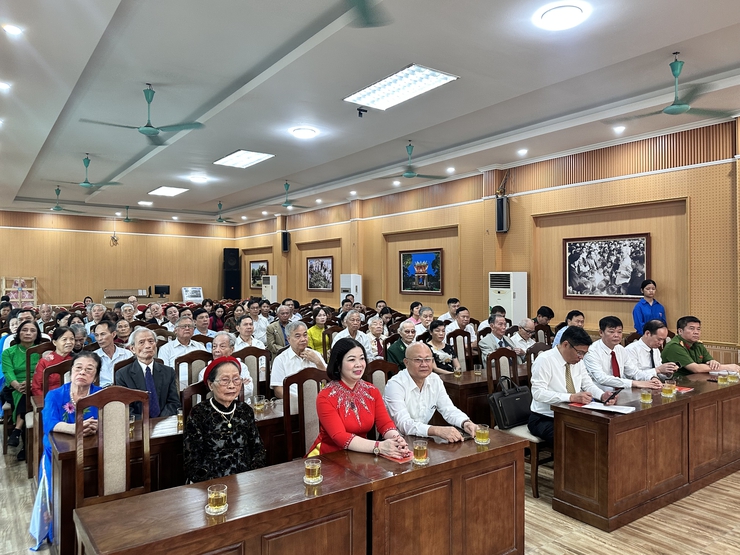 Đảng bộ xã Đại Thanh trao tặng, truy tặng 58 Huy hiệu Đảng đợt 19/5/2026.- Ảnh 15.
