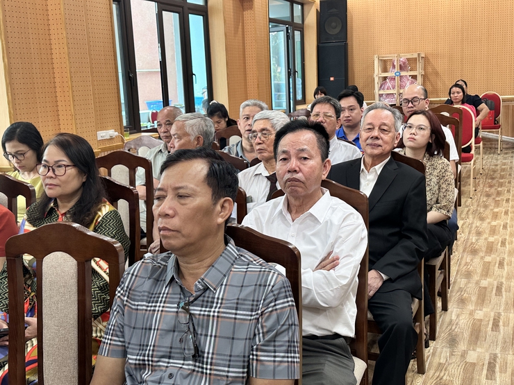 Đảng bộ xã Đại Thanh trao tặng, truy tặng 58 Huy hiệu Đảng đợt 19/5/2026.- Ảnh 12.