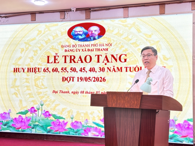 Đảng bộ xã Đại Thanh trao tặng, truy tặng 58 Huy hiệu Đảng đợt 19/5/2026.- Ảnh 10.