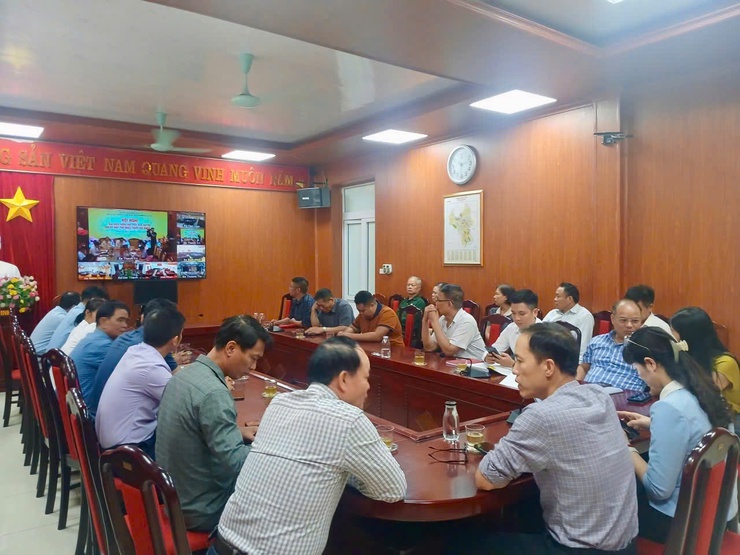 Cử tri xã Nam Phù quan tâm đến Dự án đầu tư xây dựng trục đại lộ cảnh quan sông Hồng- Ảnh 1.