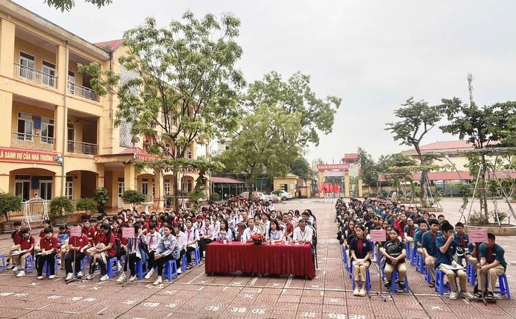 TRUNG GIÃ TỔ CHỨC KỲ THI OLYMPIC CÁC MÔN TOÁN, NGỮ VĂN, TIẾNG ANH CẤP THCS CHO HỌC SINH KHỐI 6,7,8- Ảnh 1.