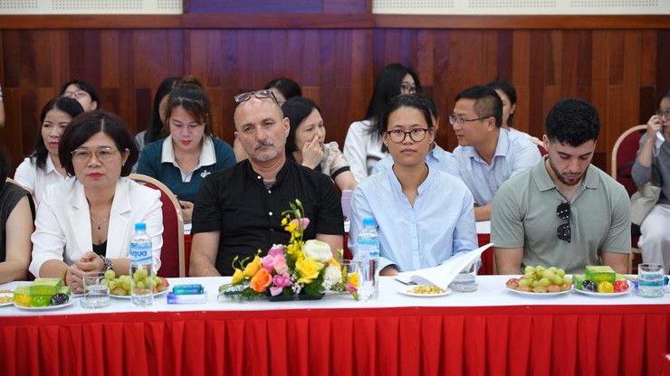 Xã Phù Đổng tổ chức Hội thảo khoa học về bảo vệ, phát huy giá trị di sản văn hóa Lễ hội Gióng và Di tích Quốc gia đặc biệt đền Phù Đổng. - Ảnh 4.