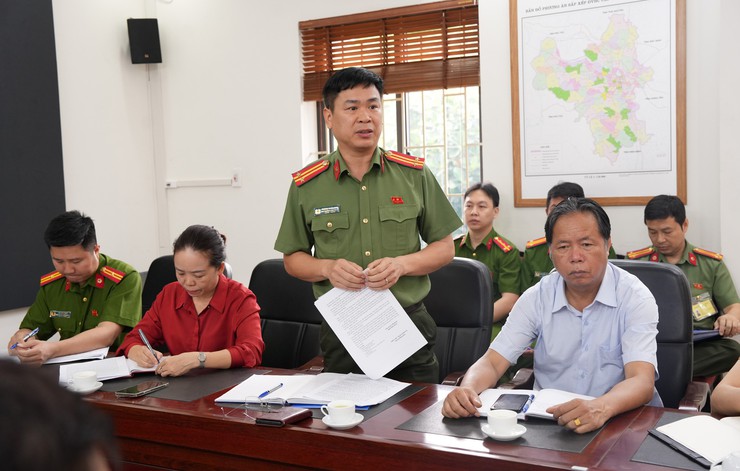 Đoàn khảo sát Thành phố Hà Nội khảo sát việc thực hiện phong trào "Toàn dân bảo vệ an ninh Tổ quốc" tại xã Bát Tràng- Ảnh 2.