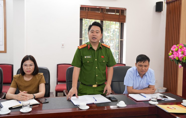 Đoàn khảo sát Thành phố Hà Nội khảo sát việc thực hiện phong trào "Toàn dân bảo vệ an ninh Tổ quốc" tại xã Bát Tràng- Ảnh 7.