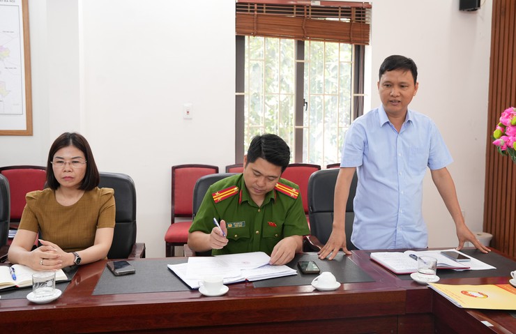 Đoàn khảo sát Thành phố Hà Nội khảo sát việc thực hiện phong trào "Toàn dân bảo vệ an ninh Tổ quốc" tại xã Bát Tràng- Ảnh 8.