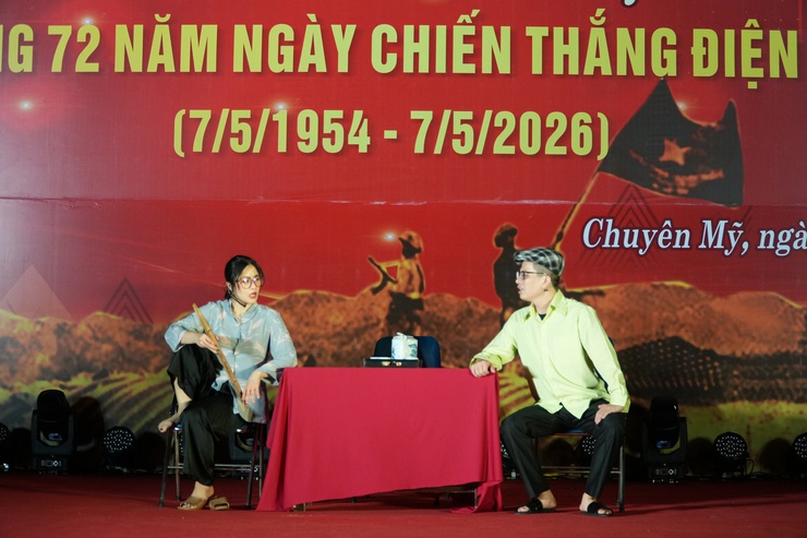 Chuyên Mỹ sôi nổi đêm nghệ thuật chào mừng kỷ niệm 72 năm Chiến thắng Điện Biên Phủ (7/5/1954 - 7/5/2026) - Ảnh 5.
