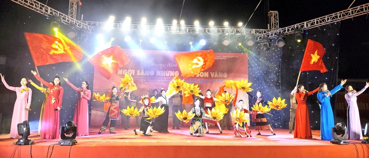 Chương trình nghệ thuật “Ngời sáng những mốc son vàng”- Ảnh 4.