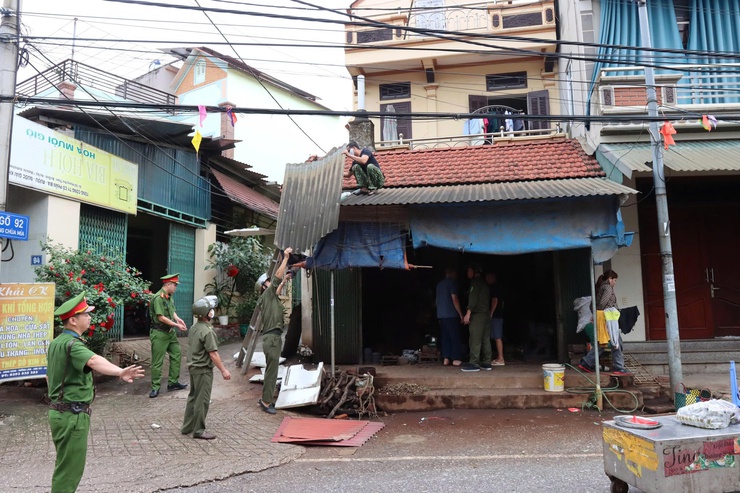 BCĐ 197 PHƯỜNG SƠN TÂY RA QUÂN ĐẢM BẢO TRẬT TỰ ĐÔ THỊ TẠI NHIỀU TUYẾN PHỐ TRÊN ĐỊA BÀN- Ảnh 23.