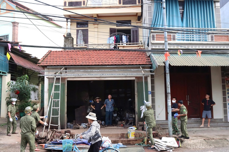BCĐ 197 PHƯỜNG SƠN TÂY RA QUÂN ĐẢM BẢO TRẬT TỰ ĐÔ THỊ TẠI NHIỀU TUYẾN PHỐ TRÊN ĐỊA BÀN- Ảnh 24.