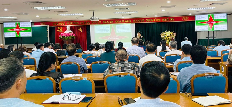 Tổ chức lớp bồi dưỡng kiến thức Quốc phòng An ninh đối tượng 4 năm 2026.- Ảnh 2.