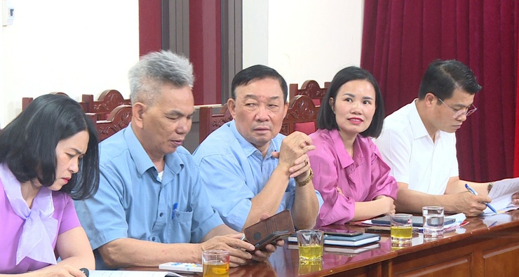 Đại biểu Quốc hội thành phố Hà Nội tiếp xúc cử tri đơn vị bầu cử số 6- Ảnh 4.