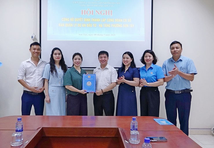 SƠN TÂY CÔNG BỐ QUYẾT ĐỊNH THÀNH LẬP CÔNG ĐOÀN CƠ SỞ BAN QUẢN LÝ DỰ ÁN ĐẦU TƯ - HẠ TẦNG- Ảnh 1.