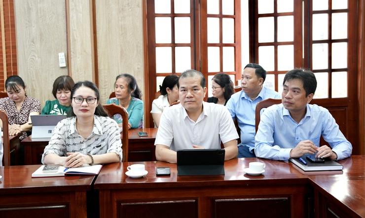 Xã Sơn Đồng tiếp sóng Hội nghị triển khai, thi hành Luật thủ đô số 02/2026/QH16 và giao ban định kỳ giữa Thành ủy - HĐND - UBND - Ủy ban MTTQ Việt Nam thành phố với cơ sở- Ảnh 3.