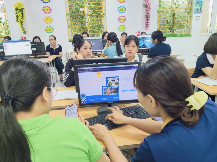 Trường Tiểu học Tòng Bạt: Đẩy mạnh bồi dưỡng năng lực số, sẵn sàng cho công cuộc chuyển đổi số giáo dục- Ảnh 4.
