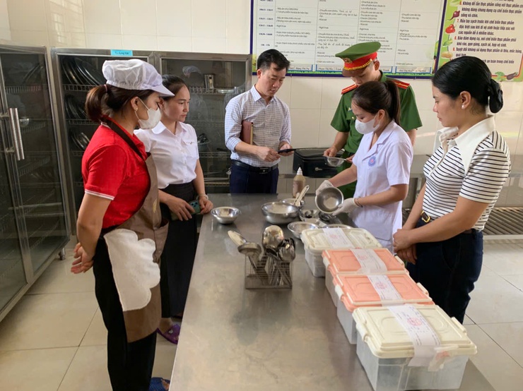 TĂNG CƯỜNG KIỂM TRA, XỬ LÝ VI PHẠM TRONG THÁNG HÀNH ĐỘNG VÌ AN TOÀN THỰC PHẨM NĂM 2026- Ảnh 4.