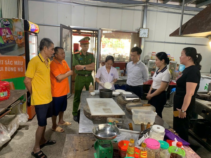 TĂNG CƯỜNG KIỂM TRA, XỬ LÝ VI PHẠM TRONG THÁNG HÀNH ĐỘNG VÌ AN TOÀN THỰC PHẨM NĂM 2026- Ảnh 5.