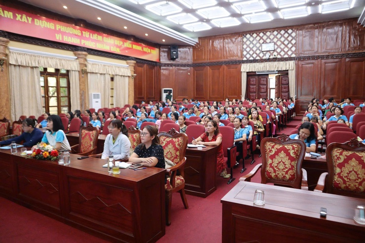 Hội LHPN phường Từ Liêm tổ chức tập huấn phân loại rác thải tại nguồn và an toàn lao động cho phụ nữ cộng đồng- Ảnh 1.
