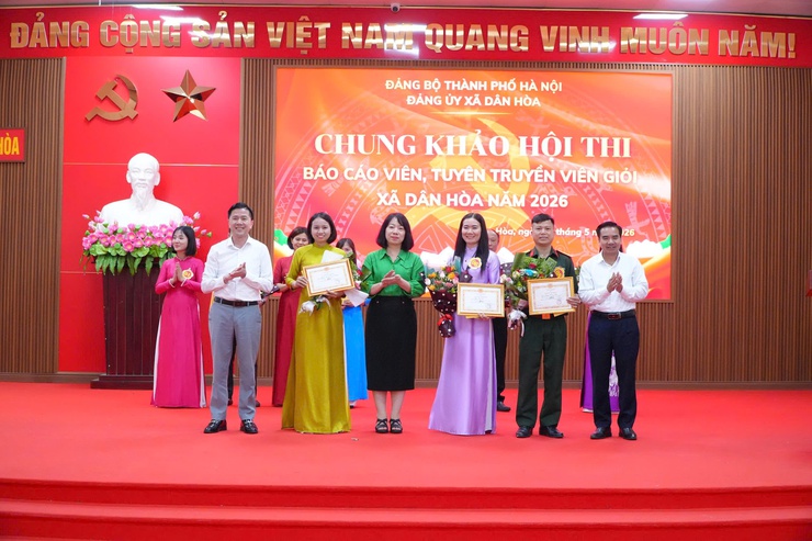  CHUNG KHẢO HỘI THI BÁO CÁO VIÊN, TUYÊN TRUYỀN VIÊN GIỎI XÃ DÂN HOÀ NĂM 2026: ĐƯA NGHỊ QUYẾT ĐẢNG VÀO CUỘC SỐNG- Ảnh 15.